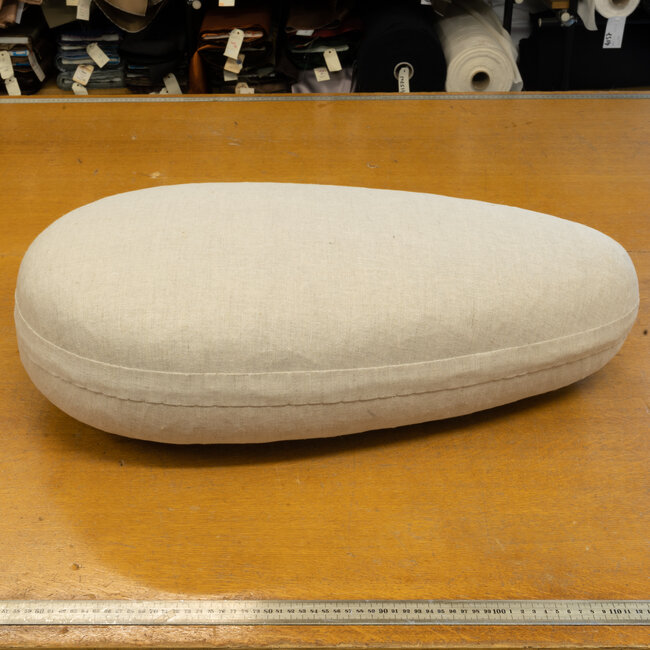 Grand coussin oeuf pour tailleur 38*70cm