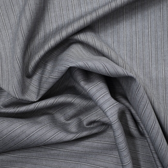 Caccioppoli - 100% laine gris à rayures