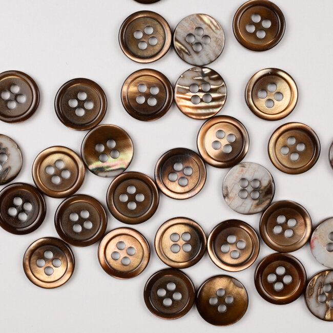 Lot De 11 Boutons Vintage Marron Bombé Veiné - Diamètre 18 Mm, Pied 1,7 Cm, Référence 0014, Occasion, Fabrication Française