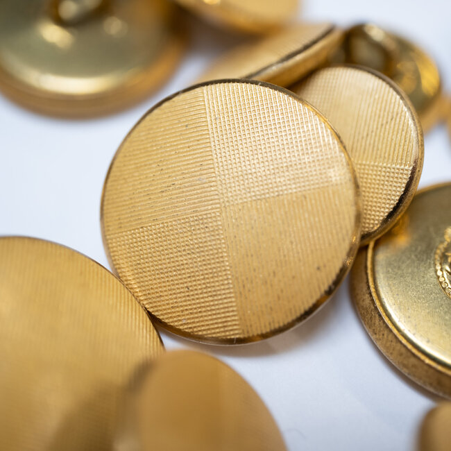 Jeu de 14 boutons sertis pour blazer doré