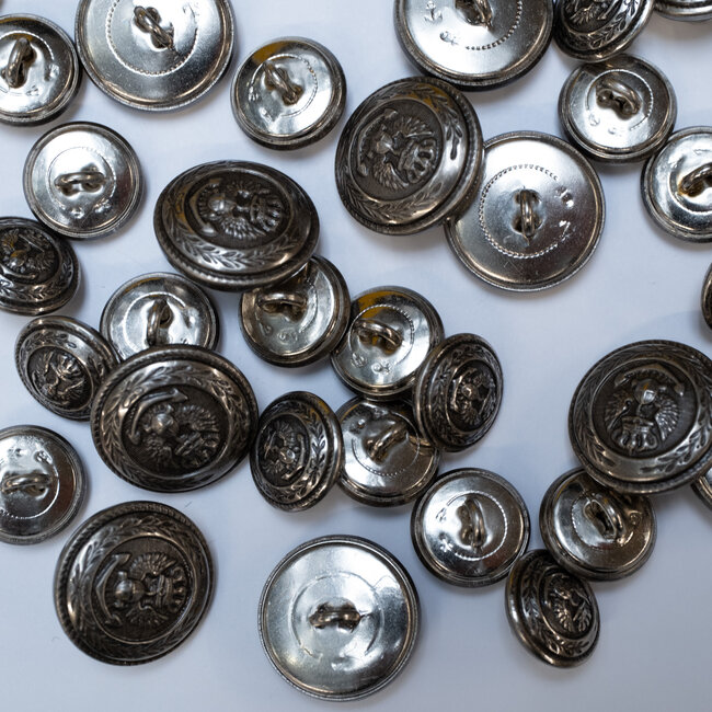 Jeu de 14 boutons sertis pour blazer