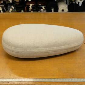 Grand coussin oeuf pour tailleur 38*70cm