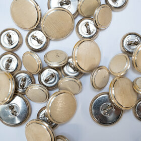 Jeu de 14 boutons sertis pour blazer