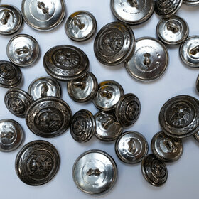 Jeu de 14 boutons sertis pour blazer