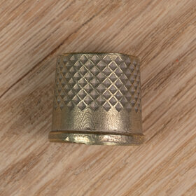 Dé tailleur 17,7 mm (L) - étain